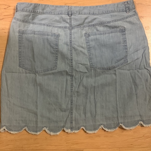 Cece Jean skirt - Picture 3 of 3